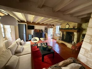 Televisor i taula de tennis de taula 