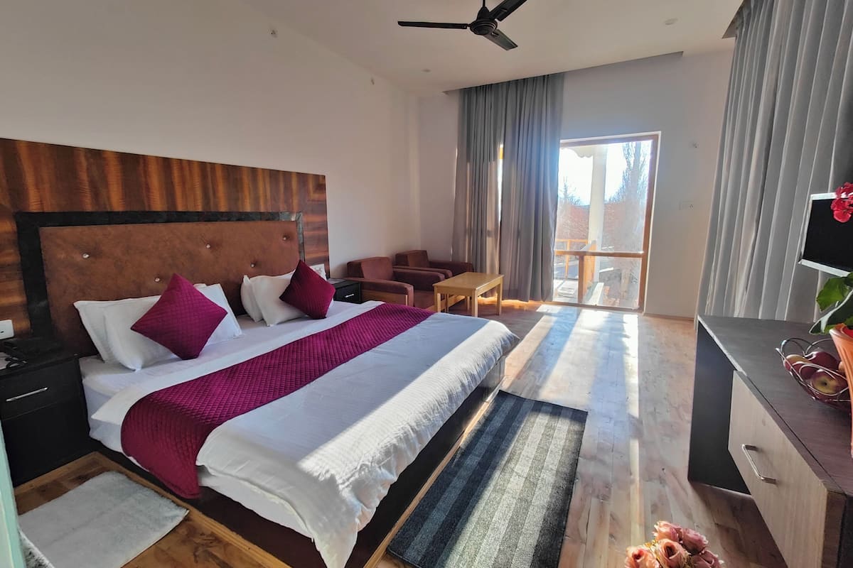 Deluxe Room, River View | Free WiFi