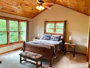 4 bedrooms, desk, iron/ironing board, free WiFi - Entire cabin in Ellijay, Georgia (Ellijay)