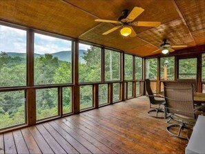 Interior - Entire cabin in Ellijay, Georgia (Ellijay)