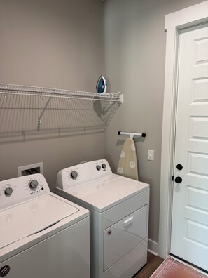 Interior - Fruitcakes (Panama City Beach)