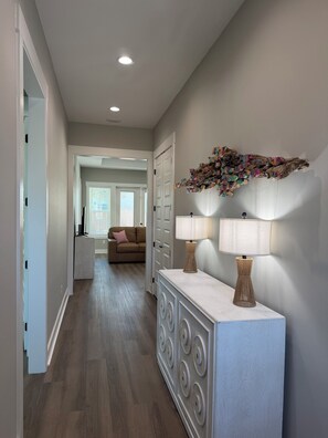 Interior - Fruitcakes (Panama City Beach)