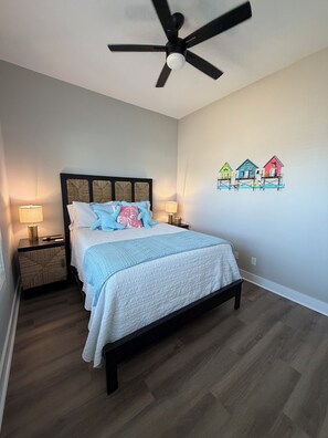 Bed sheets - Fruitcakes (Panama City Beach)