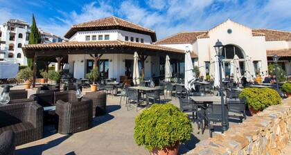 Front Line Golf Luxury | Private Retreat & Course Views