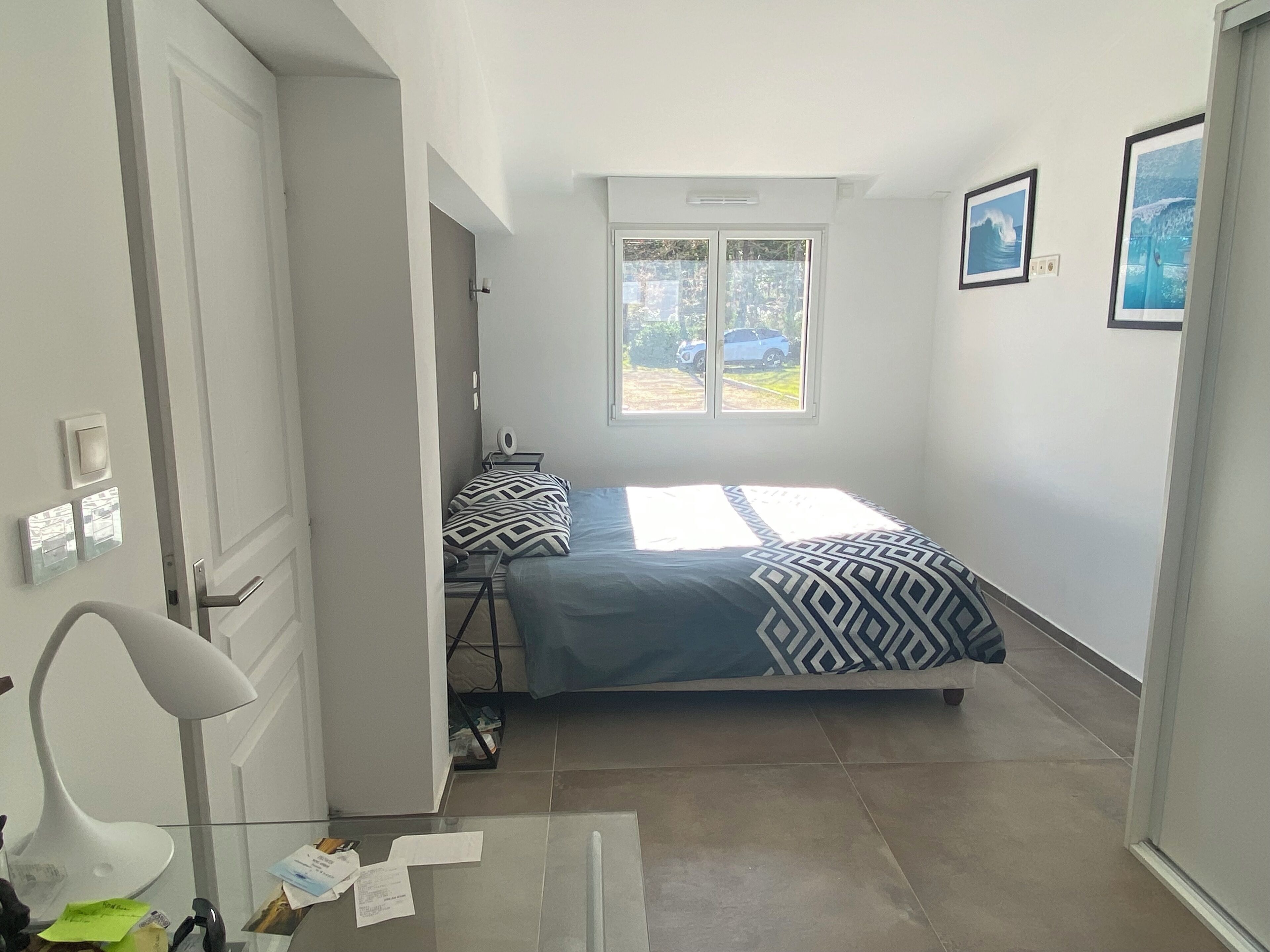 1 غرفة نوم ومكواة/لوح كي وواي فاي وملاءات أسرّة