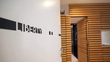 Standard Room, Non Smoking | Interior