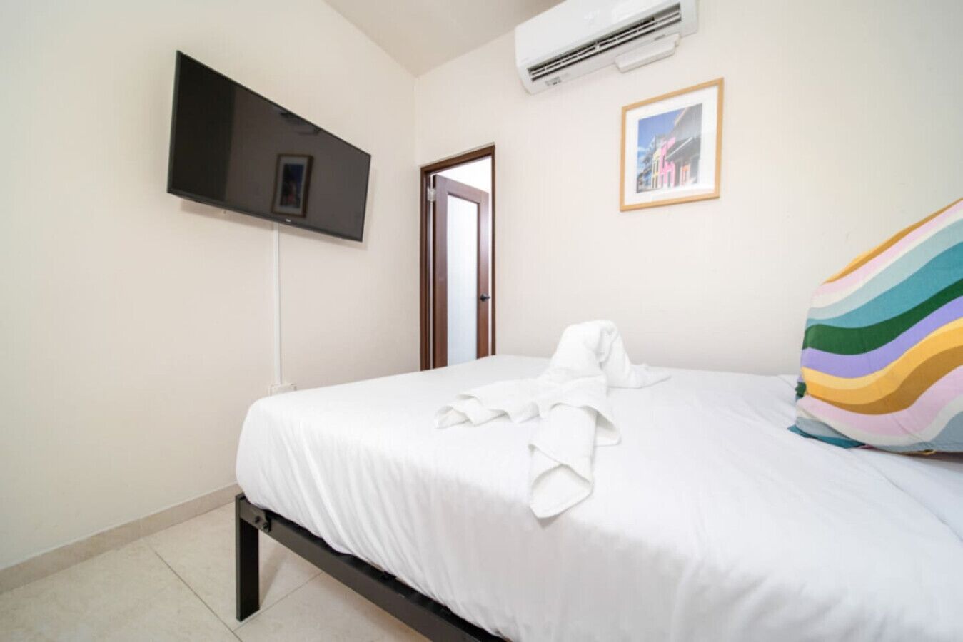 Iron/ironing board, travel crib, WiFi, bed sheets