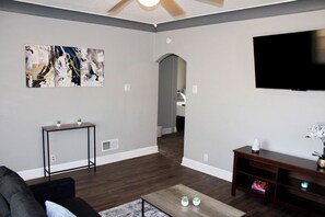 Living area - Private Home, Comfy, Quiet, Clean, Affordable! (Madison)