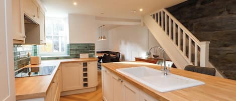 Dishwasher, cookware/dishes/utensils