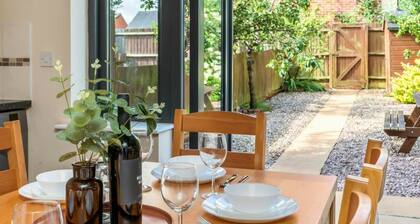 4BDR Greydawn House | Spacious Open-Plan Living