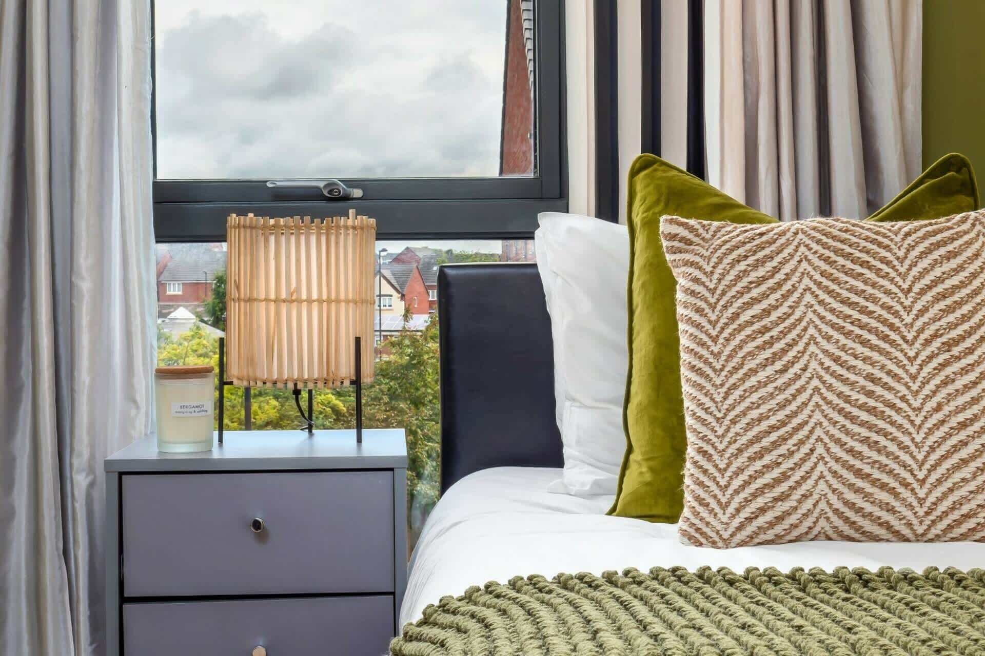 4 bedrooms, iron/ironing board, Internet, bed sheets