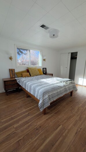 Fer et planche à repasser, Wi-Fi, draps fournis