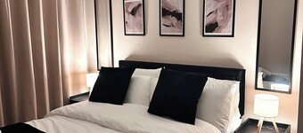 Telford Hot Tub Stay | Pool Table | Sleeps 5