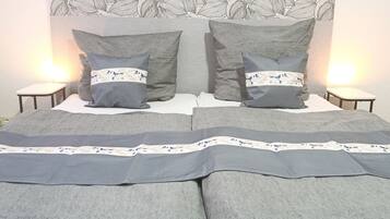 2 makuuhuonetta, työpöytä, vauvan matkasänky, ilmainen Wi-Fi