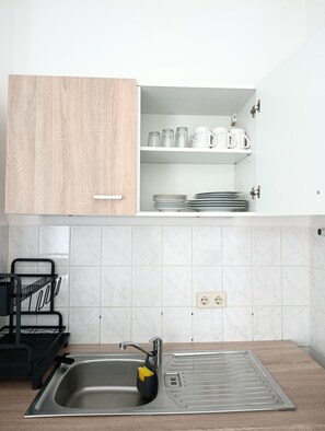 Ofen, Herdplatte, Geschirrspüler