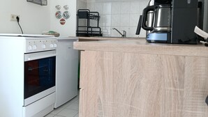咖啡機/沖茶器、雪櫃、焗爐、爐具