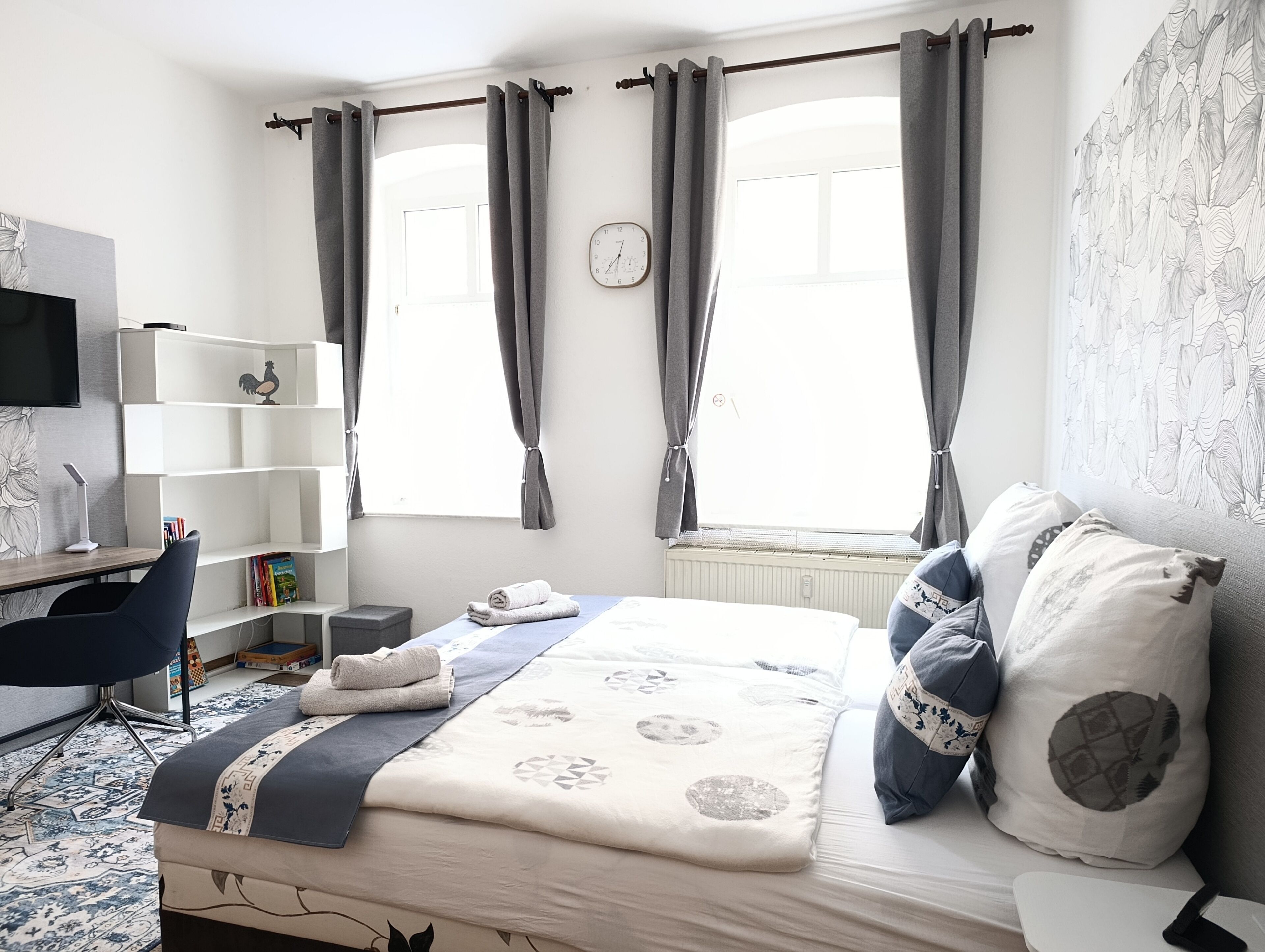 2 sovrum, skrivbord, resesäng och gratis wi-fi