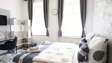 2 sovrum, skrivbord, resesäng och gratis wi-fi