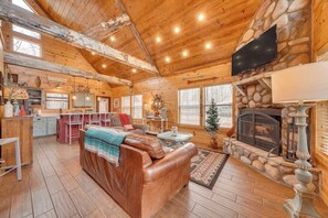 Una Smart TV, una chimenea