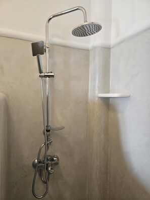 Shower, hair dryer, towels, soap - Adorable 1-bedroom apartment "Kochili" with AC in charming Agkairia. (Aliki)