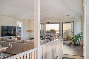 Téléviseur, bureau