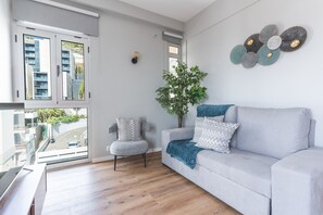 Smart TV - Lido Edge View by Atlantic Holiday (Funchal)
