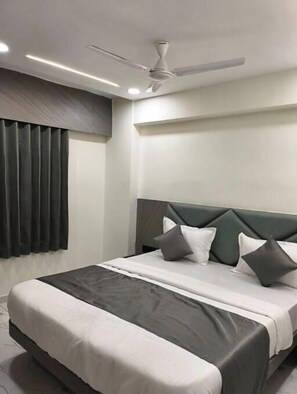 Ảnh chưa phân loại, 3 trong số 10 ảnh, nút