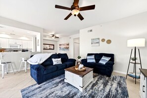 TV - Beautiful Condo in Ft. Myers close to beach (Fort Myers)