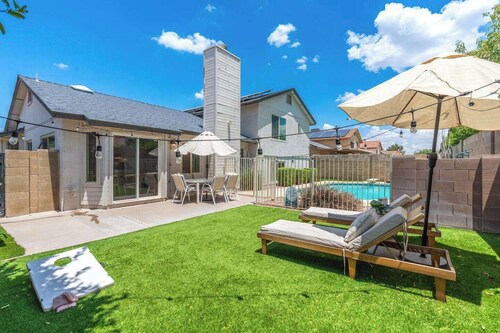 Private Pool & Hot Tub with Arcade Game Room