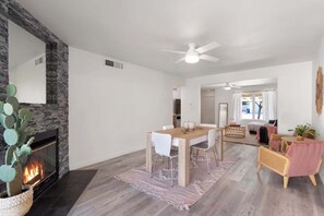 Dining - Private Pool & Hot Tub with Covered Patio (Mesa)