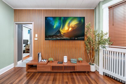 Mancave, PS5, Pool, Gym & Golf| 20 Min NYC