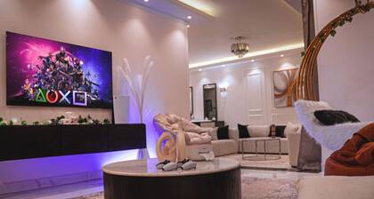 Sleeps 10+ |GameRoom| 45min Pyramids|20Min Airport
