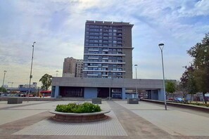 Exterior - New Studio apartment with AC, in front of train station Franklin, Santiago City. (Santiago)