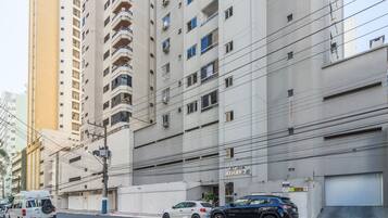 Basic Apartment | Exterior