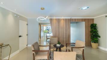 Basic Apartment | Interior