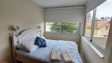 1 Schlafzimmer, BĂŒgeleisen/BĂŒgelbrett, WLAN, BettwĂ€sche