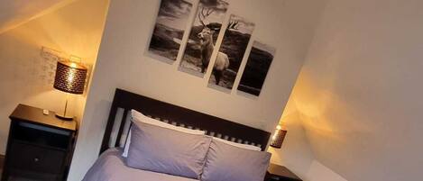 3 間睡房、熨斗/熨衫板、Wi-Fi、床單