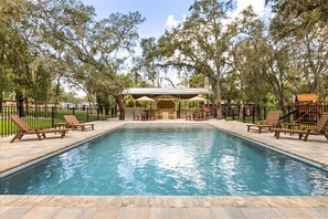 Outdoor pool - Enchanting Disney Cabin w/new pool, playground & fire pit, surrounded by nature (Davenport)