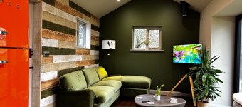 Pets- Garden- Bbq- Parking- Fireplace- Sleeps 6