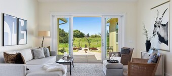 Beautiful & dog-friendly vacation retreat in the heart of Sonoma Country