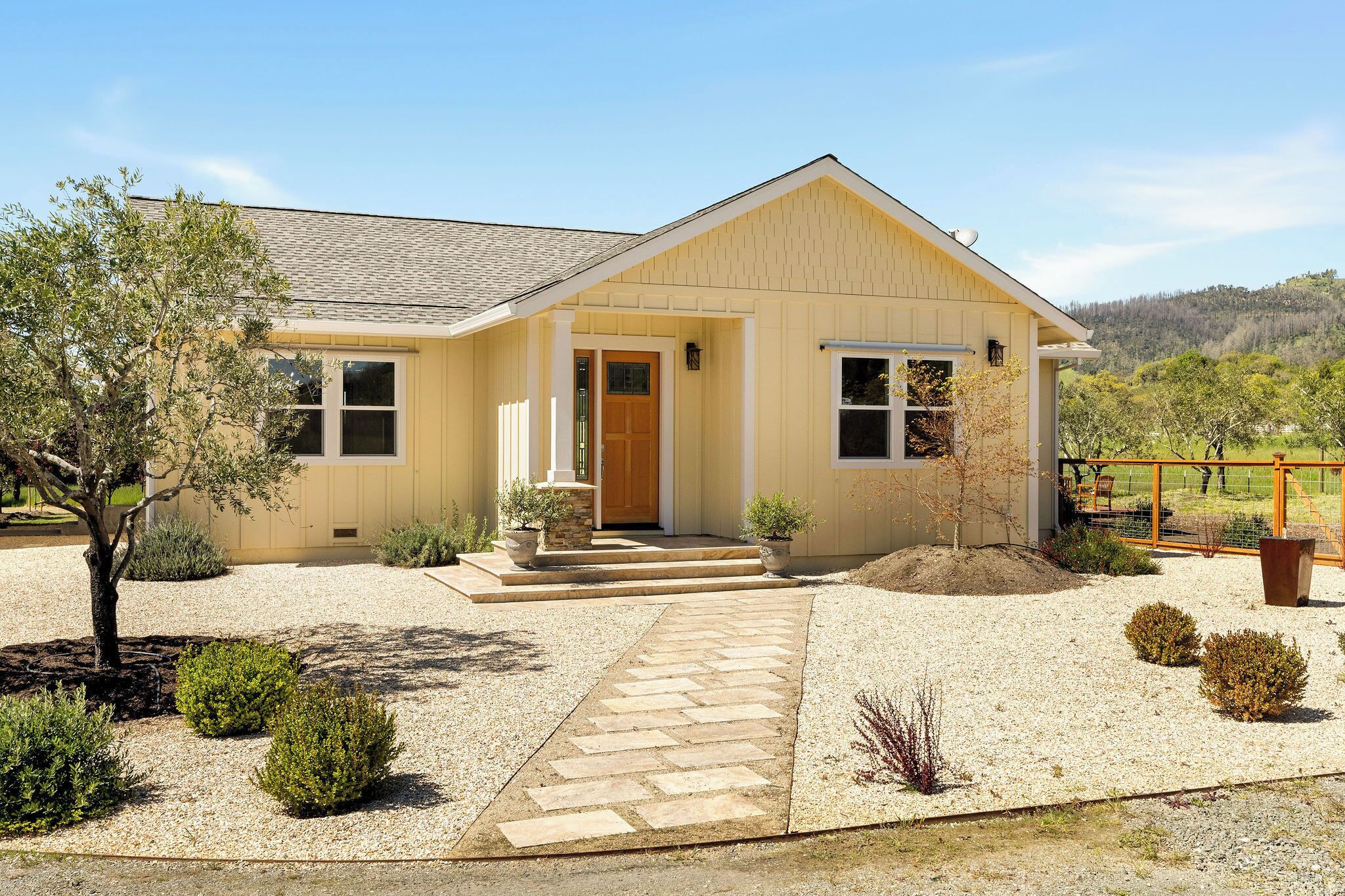 المنشأة من الخارج