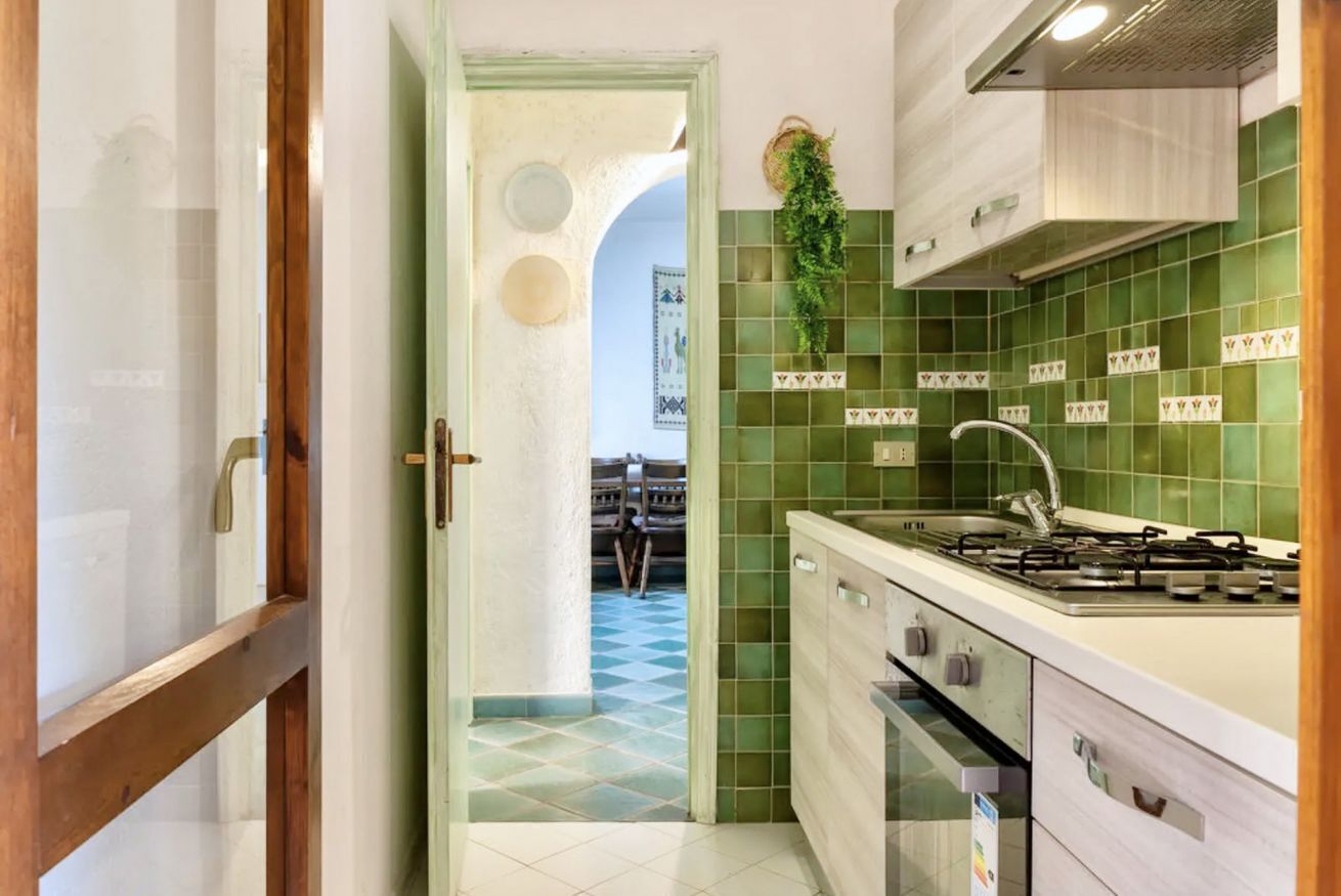 Fridge, stovetop, toaster