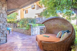 Terrace/patio - Baia Trilo 5 C11/A1 Apartments (Marinella)