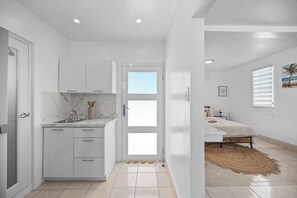 Apartment | Laptop workspace, free WiFi - 63 Bay View by Otium (Catano)