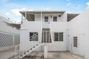 Exterior - 63 Bay View by Otium (Catano)