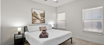 Cooper Ridge: 3BR, 2 Bath, Garage Access