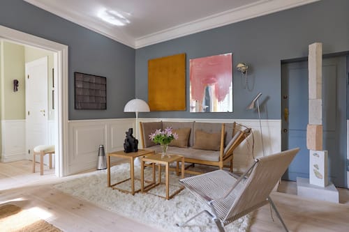 The Cosy | Living area | 48-inch Smart TV with digital channels, iPad, pay movies