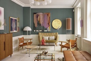 The Grand | Living area | 48-inch Smart TV with digital channels, iPad, pay movies - The Darling (Copenhagen)