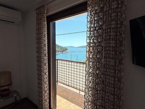 Family Apartment, Balcony, Sea View | Interior - Apartments Benzia (Marina)