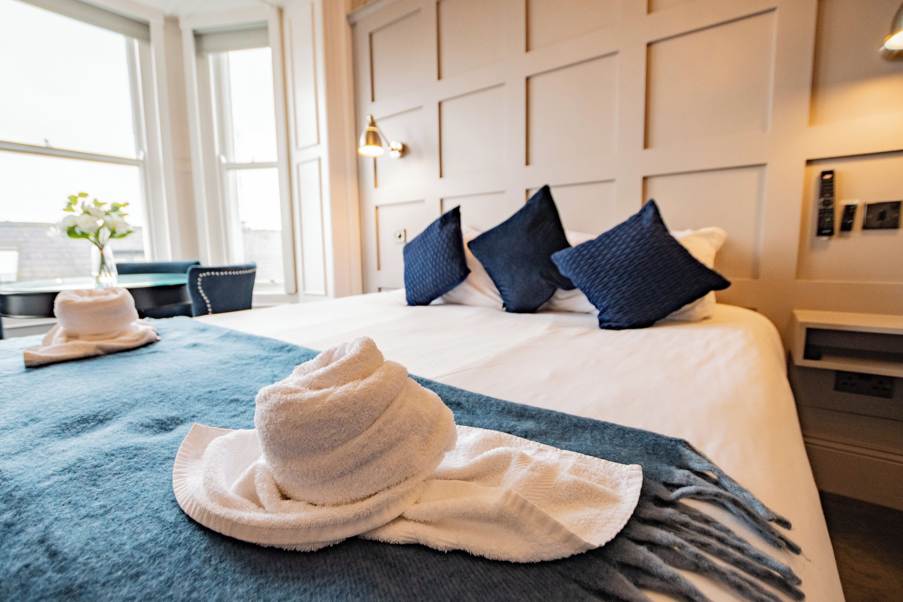 1 bedroom, iron/ironing board, internet, bed sheets